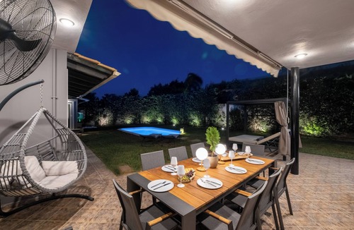Kropia Villa | Villa Casa del G private pool and barbecue Special reservations for events.