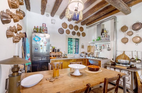 Sambruson Villa | Villa 'Colloredo' with Shared Garden and Air Conditioning
