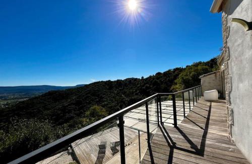 Sampzon Villa | Villa d'Exception avec Vue Panoramique et Piscine Chauffée