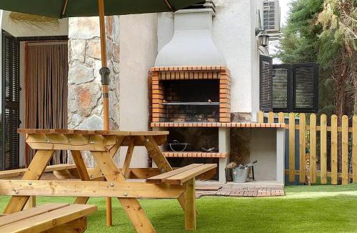 Navahermosa Villa | Villa del Monte Casa Rural