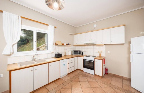 Vasilikos Villa | Villa Doreta - Five Bedroom Villa, Sleeps 10
