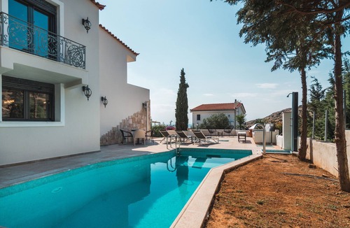 Palaia Fokaia Villa | Villa Eve, Next to the Temple of Poseidon. Private Pool next to the beach