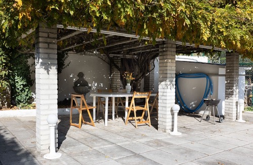 Las Matas Villa | Villa for 8 people in the northwest of Madrid, 20 minutes from downtown，.