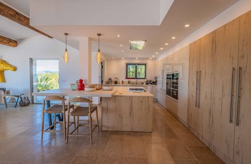 Les Restanques Villa | Villa Luxe Avec Piscine vue Paronamique de la Baie de St Tropez & Plages 10mns!