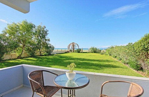 Almiros Beach Apartment | Villa Maria On The Beach