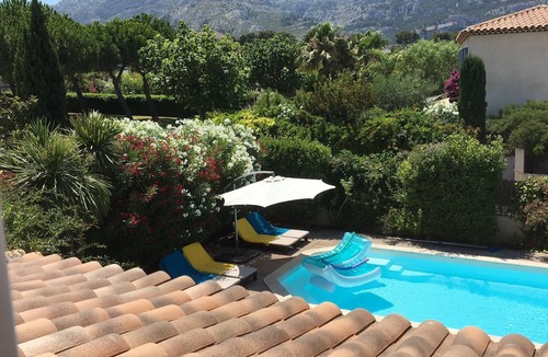 Les Baumettes Villa | Villa with a private pool and a view of the hills. Air-conditioned.