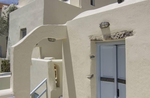 Emporio Villa | (w) Villa Cycladicas - Emporeio - A Wonderful 2 Bedroom Villa - Outdoor Pool and Jacuzzi