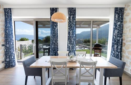 Karavomylos Villa | White Villas