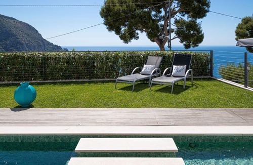 Eze Villa | Wonderful modern Villa, with spectacular view of the Ocean and the Bay of Eze.