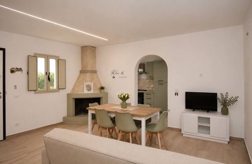 Comiso Villa | Wonderful private villa for 6 guests with WIFI, private pool, A/C, patio and pets allowed
