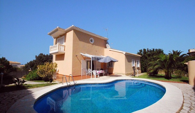 035 Villa Bugamvilla