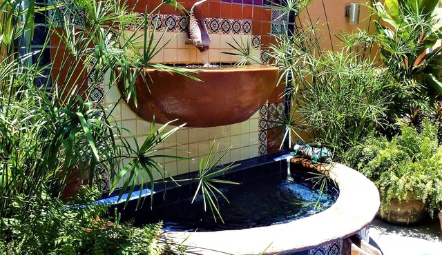 1BED/1BATH~ZONA DORADA~1 BLOCK to BEACH~FULL KITCHEN~HEATED POOL~A/C~LAUNDRY