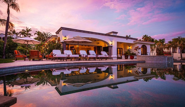 2 FREE NIGHTS IN CABO at Casa de Las Risas!