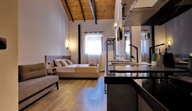 4 LEMONS LUXURY STUDIO 02