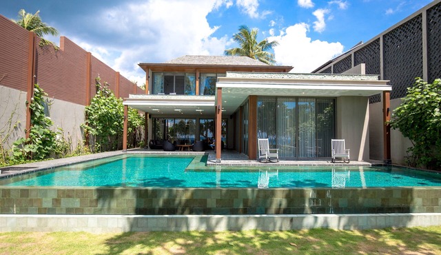 5BR Beachfront Pool Villa