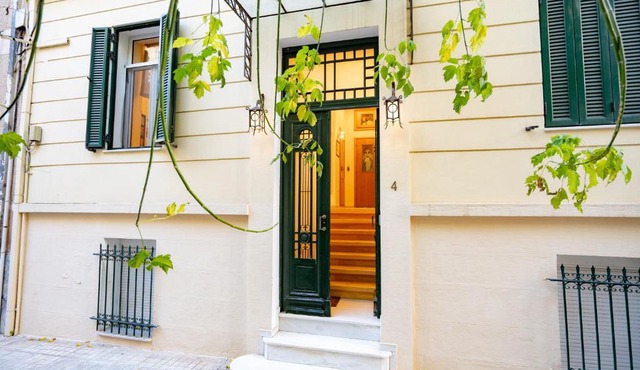 Acropolis metro st 3 bedrms 6 pers maisonette by MPS