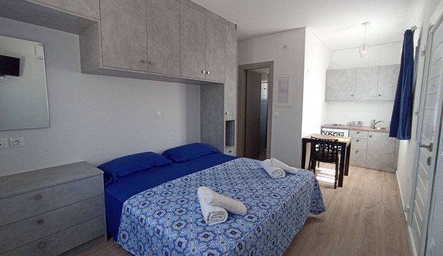 Agria Rigani Studios vista mare a Kedros, relax a soli 350 m dalla spiaggia