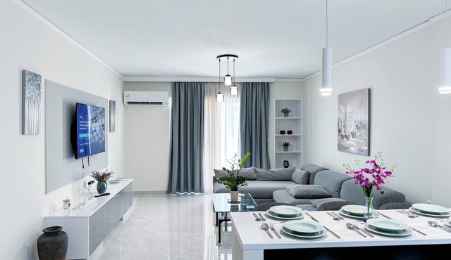 All Seasons Luxury Apartment