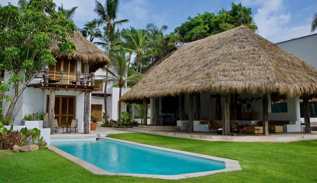 Amazing Oceanfront 5BR Villa Pool Beachfront