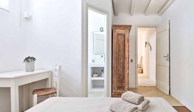 Amazing Paros Villa | Villa Moonlight | 4 Bedrooms | Infinity Pool & Stunning Sea Views | Roof.