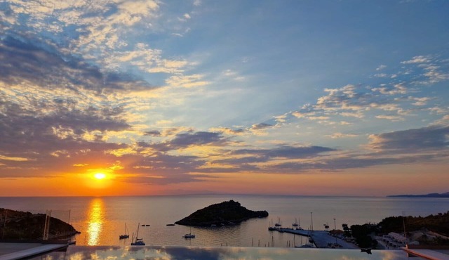 Amazing sea view and private pool - Blue Sea House at 200 m from the beach