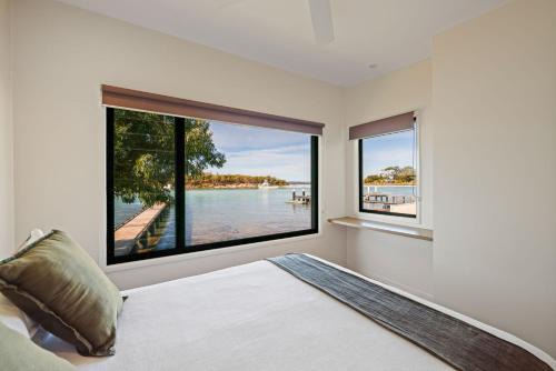 Anglesea Waterfront Bungalow by Book Jervis Bay