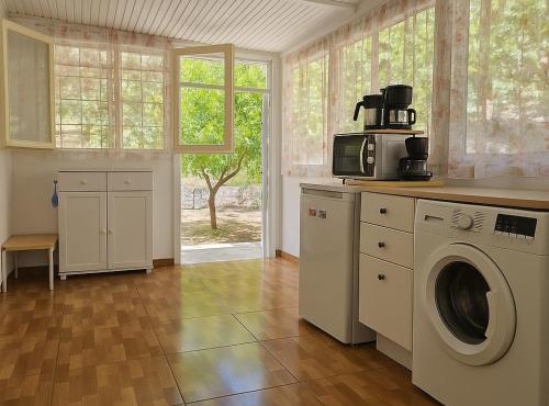 Annoula's place
