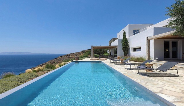Apanemi - Five Bedroom Villa, Sleeps 9