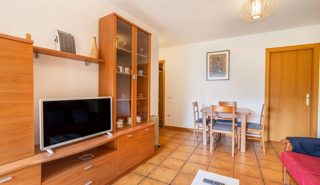 Apartment 'Garrota' with Mountain Views, Balcony, and Wi-Fi