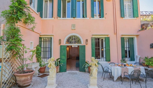 Apartment Trasti - Two Bedroom Villa, Sleeps 4