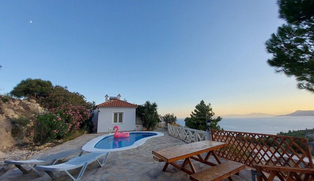 Apartment with Pool and Panorama View