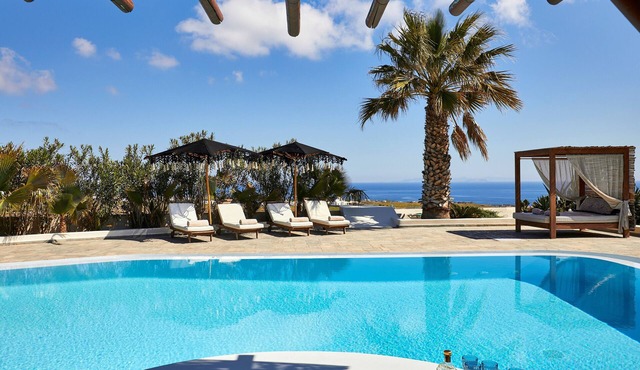 Aquaria 7 BDR Luxury Villa-Private Pool & Jacuzzi-Breakfast incl.,Concierge,Maid
