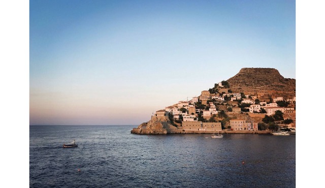 Artistic, cozy guest house with panoramic view over Hydra!