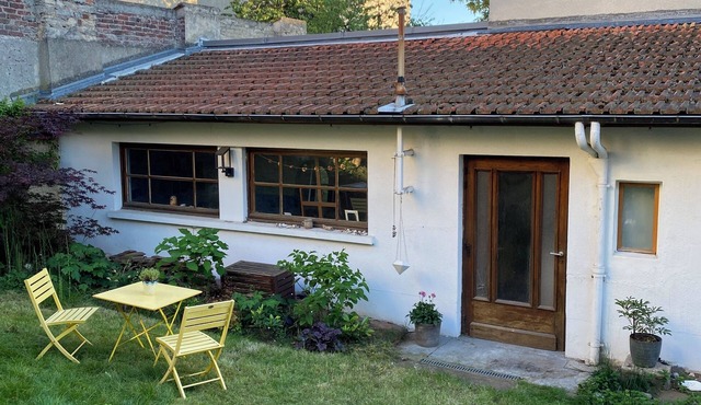 Artist’s Studio retreat close to the heart of Paris
