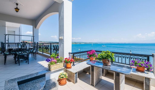 Bay View House