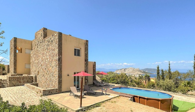 Beach front home in Perdika