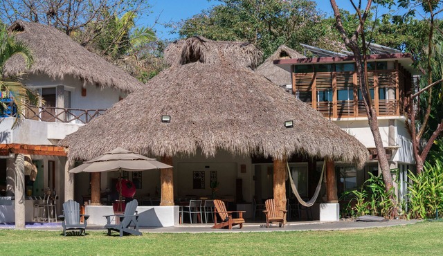 Beach front Villa Buganvilia, in Marina Chacala