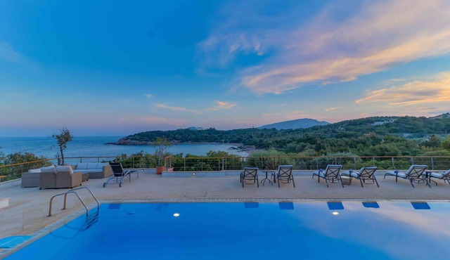 Beachfront Pool Villa Pasithea in Sounio, Athens