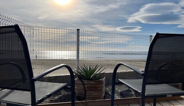Beachfront Villa with Terrace, 4 Guests – Grau d’Agde