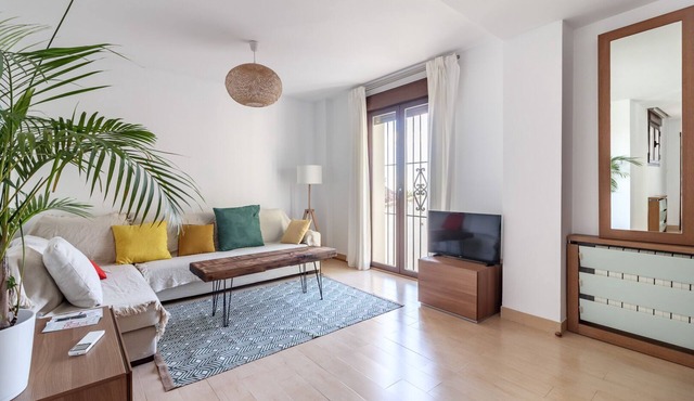 Beautiful house- Albaicín- City center. Parking for large cars