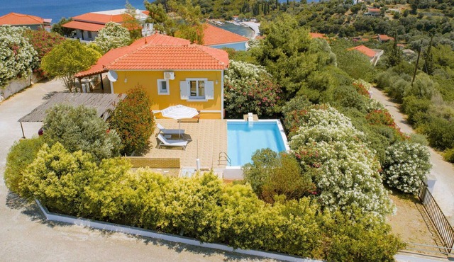 Beautiful private villa with private pool, A/C, WIFI, TV, terrace, panoramic view and parking