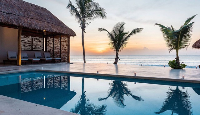 Bella Vita: 8BR Beachfront Villa w/Private Pool, Ping Pong & Pool Table