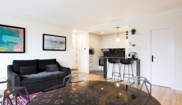 Bright Luxurious - 1BD 2BTH - AtochaRetiro
