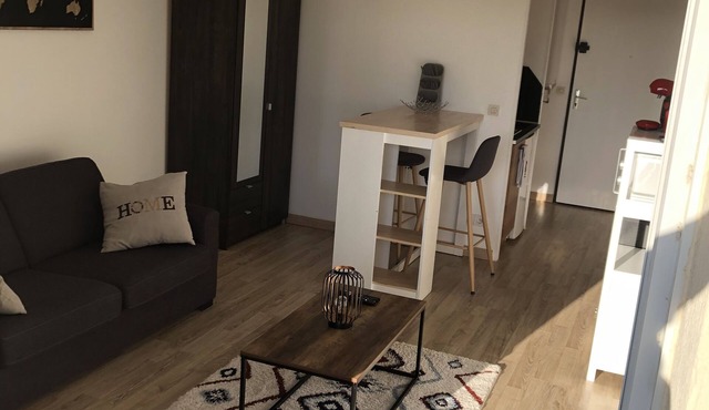Bright studio in Nîmes