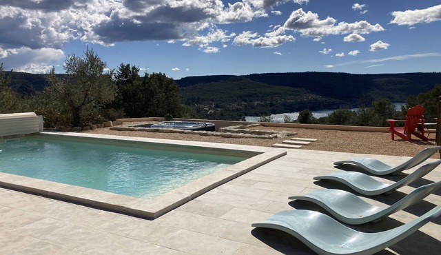 "cap Esparron" Belle Villa 4 Étoiles Splendide vue lac et Piscine