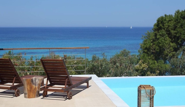 "Capro" mit Infinity-Pool by Interhome