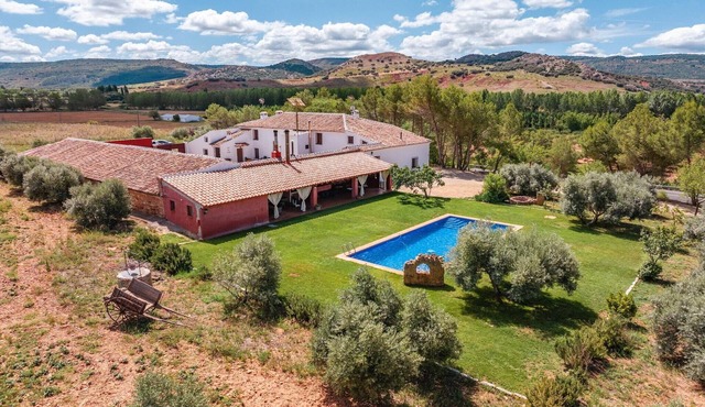 Casa del Labrador with Spa and shared pool