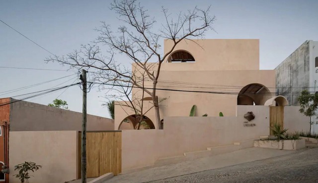 Casa Liquen "Mahogany-Parota Room"