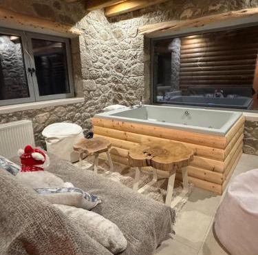 Cedar Wood Cabin