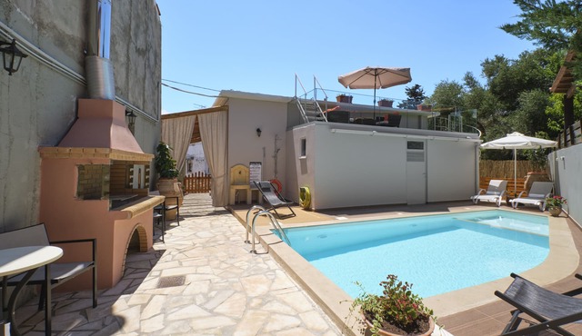Chara Villas with 20m2 swimming pool-BBQ!